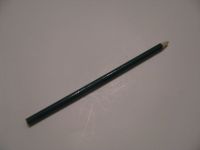 Tamsiai žalias pieštukas